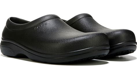 crocs slip resistant work shoes.